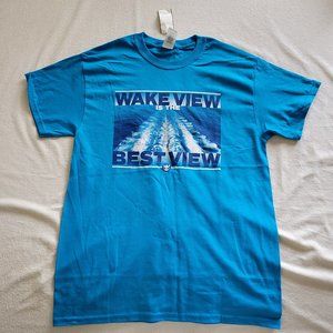 NWT Medium Royal Caribbean Tee, Gildan